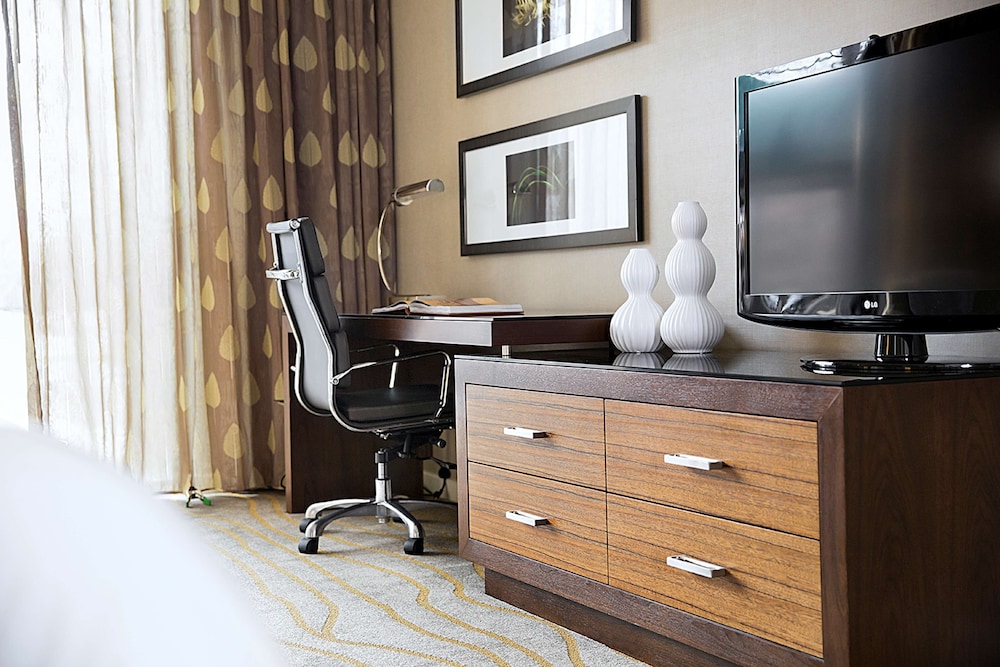 The Woodlands Resort, Curio Collection by Hilton 35/38