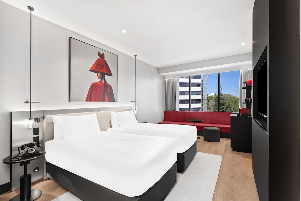 Radisson RED Auckland 18/50