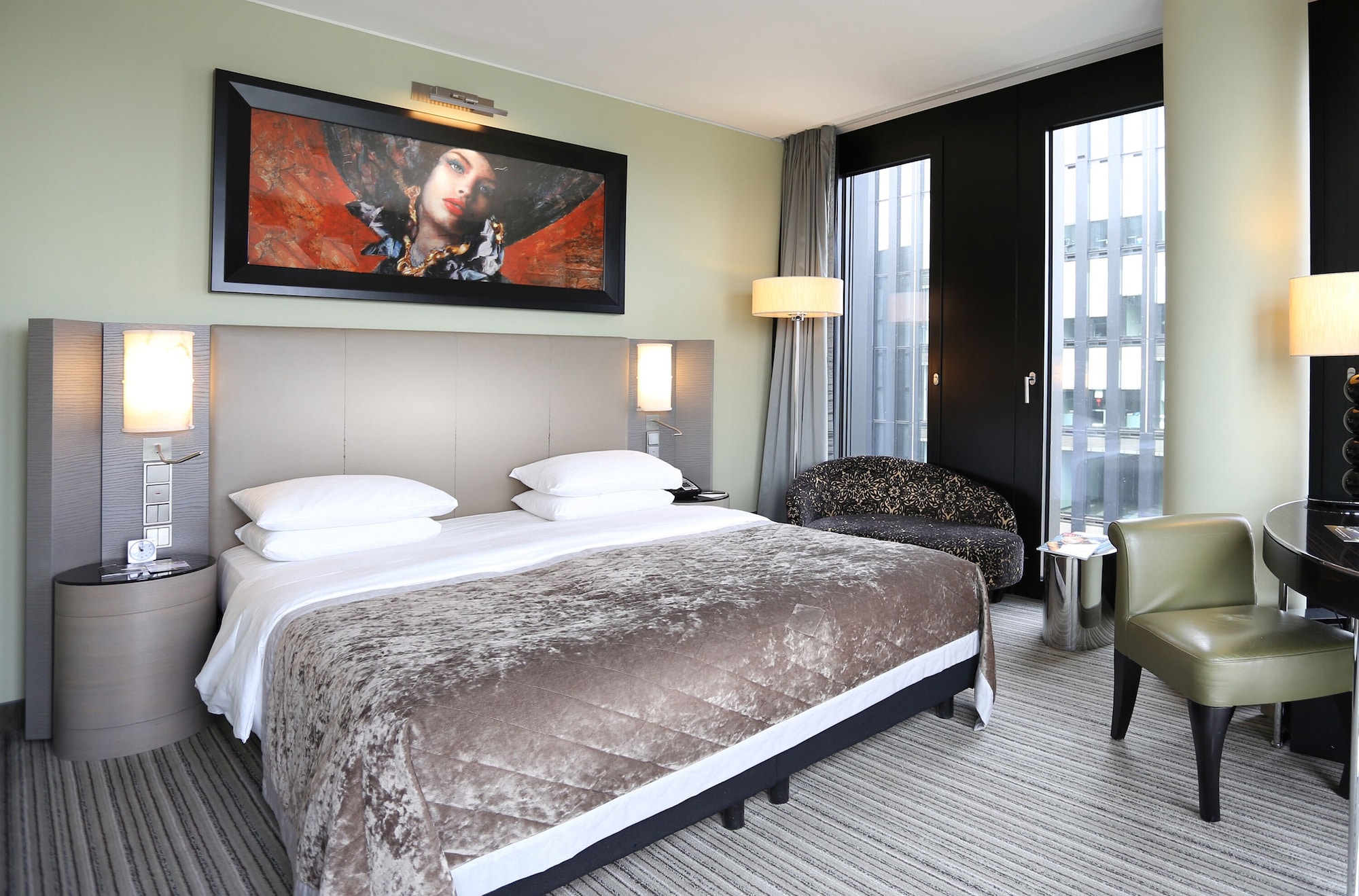 غرفة ديلوكس بسرير كينج، Hyatt Regency Dusseldorf 4/6