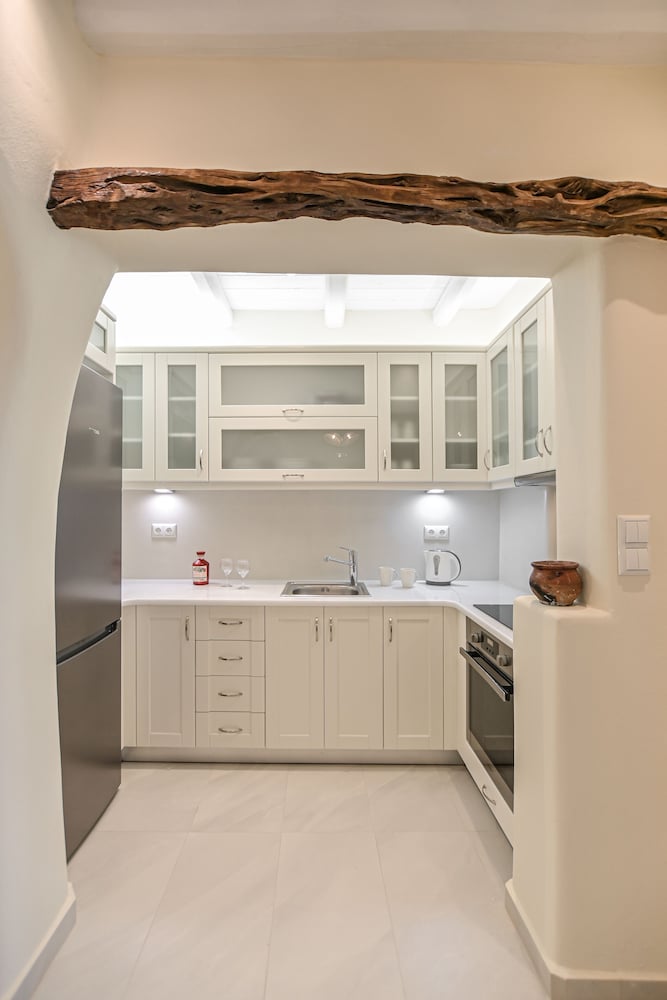 Naxian Queen Luxury Villas And Suites 7/77