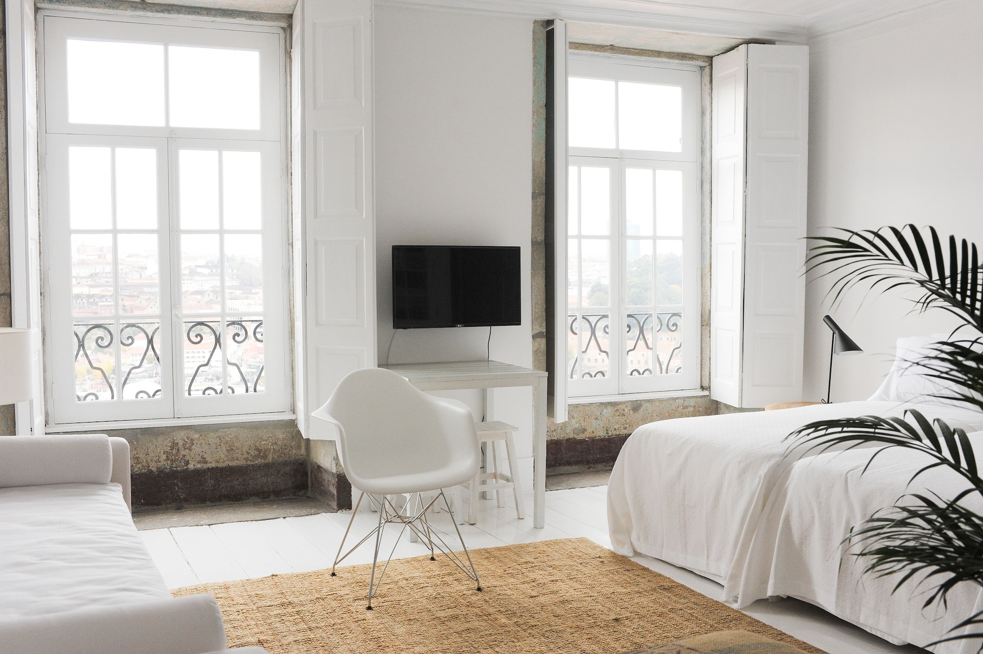 STANDARD, DOUBLE BED, RIVER VIEW