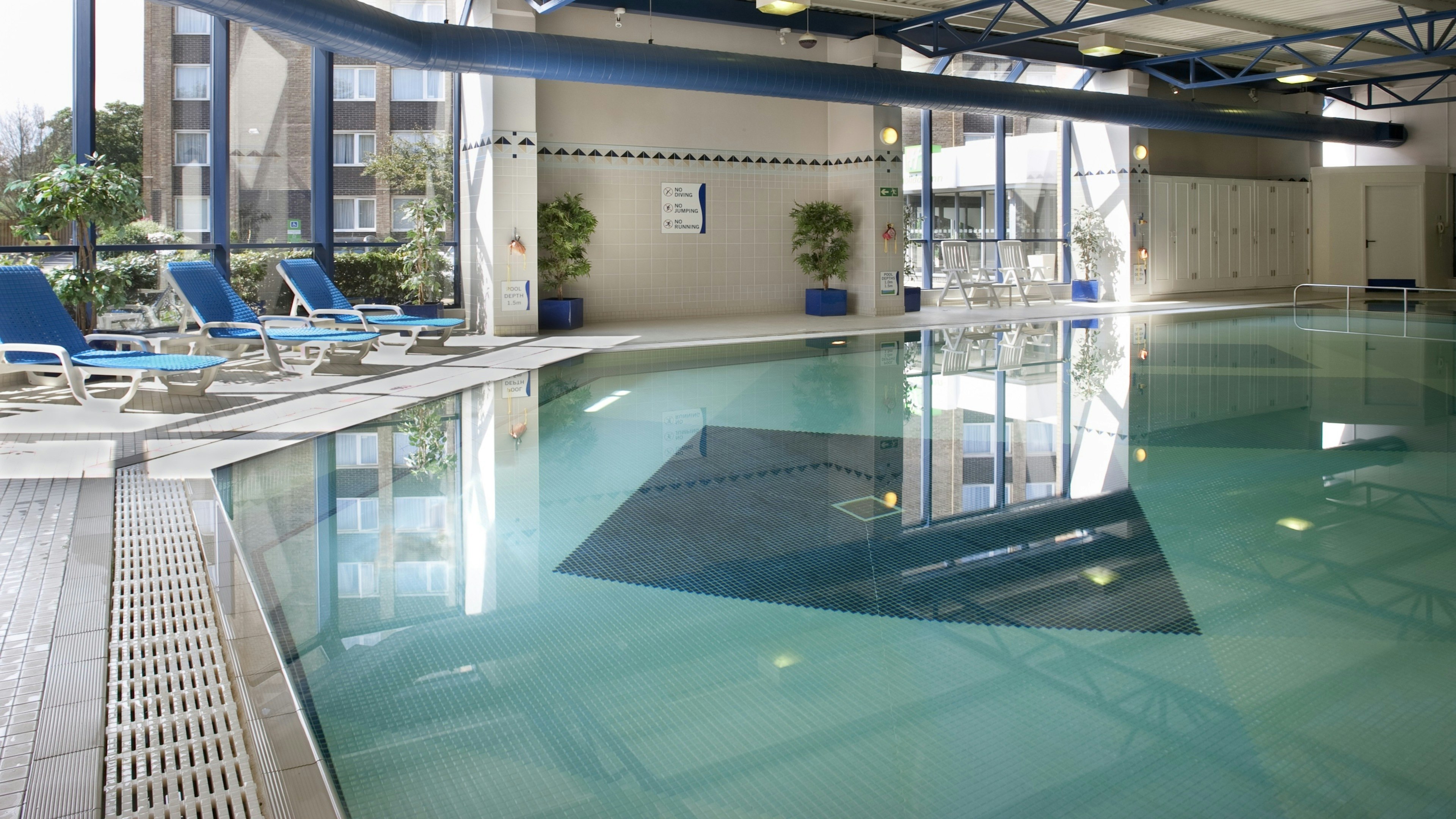 HOLIDAY INN PORTSMOUTH 36/73