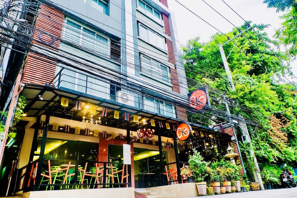 The Konnect Hotel 4/50