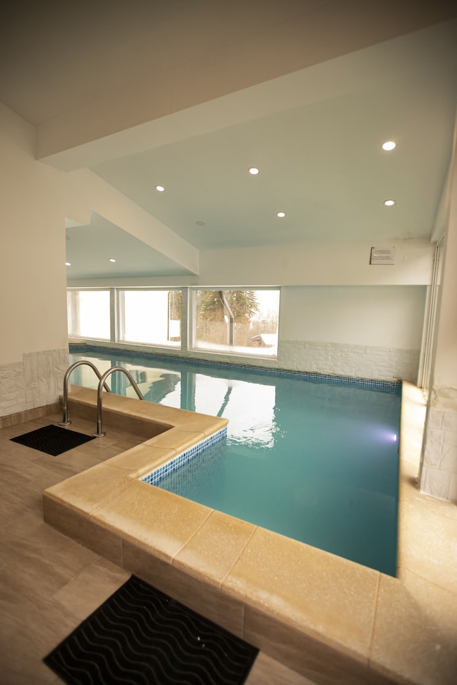 Atrium Panoramic Hotel & Spa 25/50