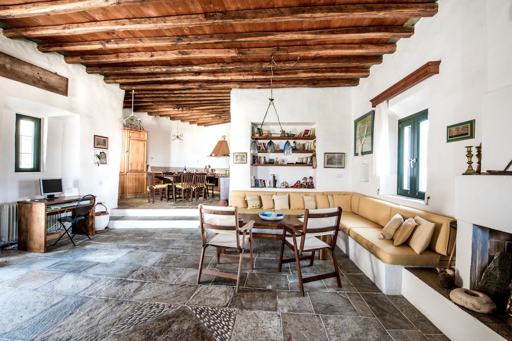 Villa Vrissi 13/31