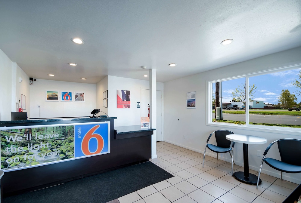 Motel6 Burlington, WA 7/45