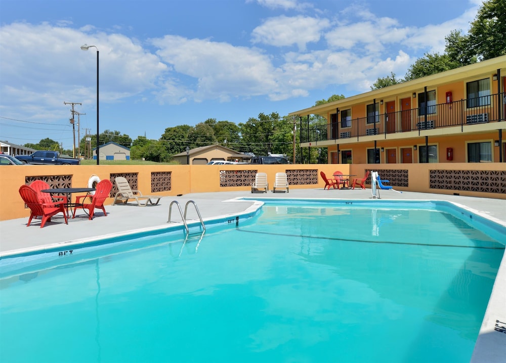Americas Best Value Inn Ponca City 20/25