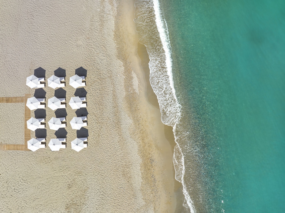 Calla Luxury Seafront Suites 42/50