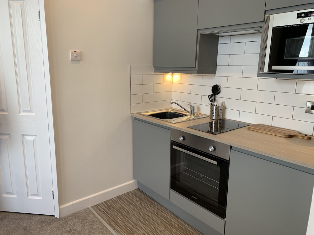 Marlborough Seafront Holiday Apartments 50/50