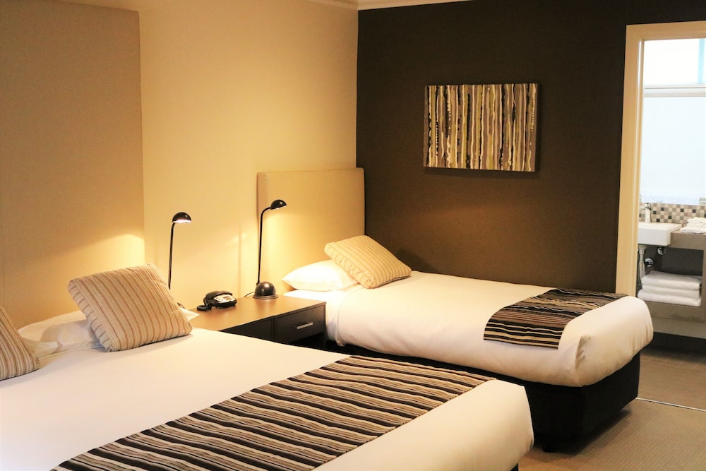 Sovereign Park Motor Inn 14/37