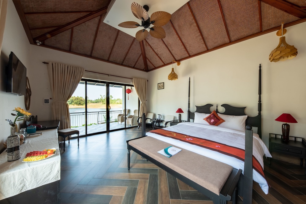 Phong Nha Lake House 36/74