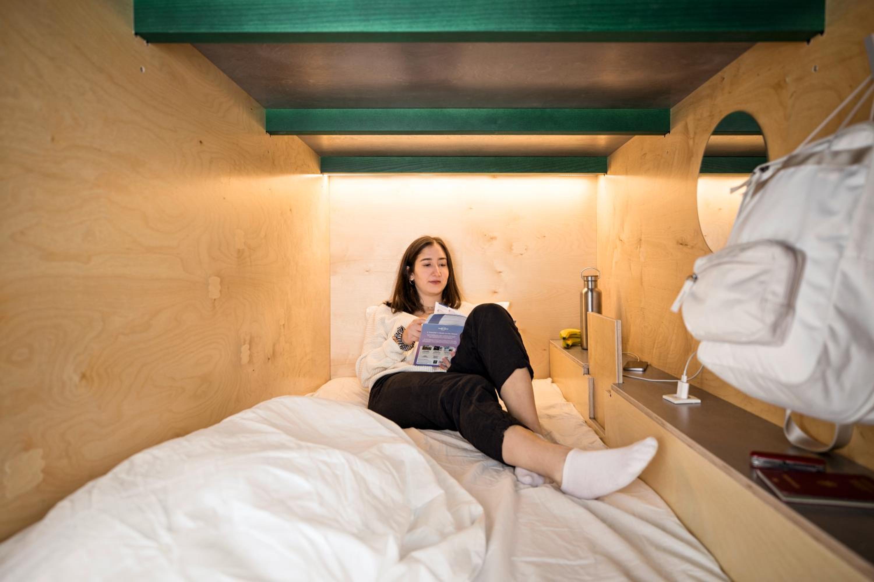 Capsule, Female Only, Single, Balcony