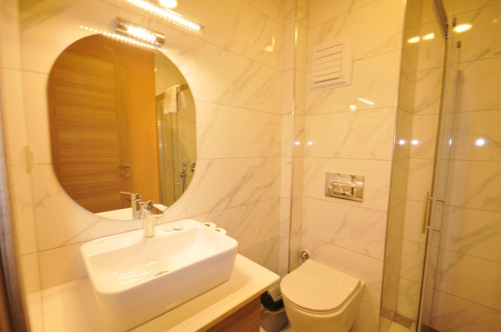 Isla Suite Hotel 46/46