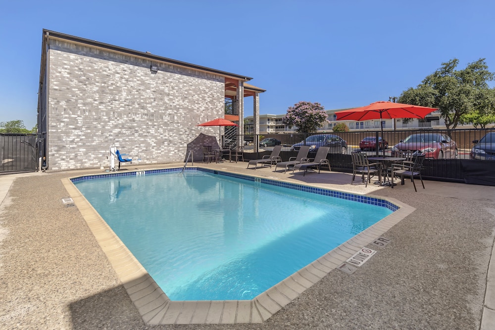 Econo Lodge Near Lackland Air Force Base-SeaWorld photo3