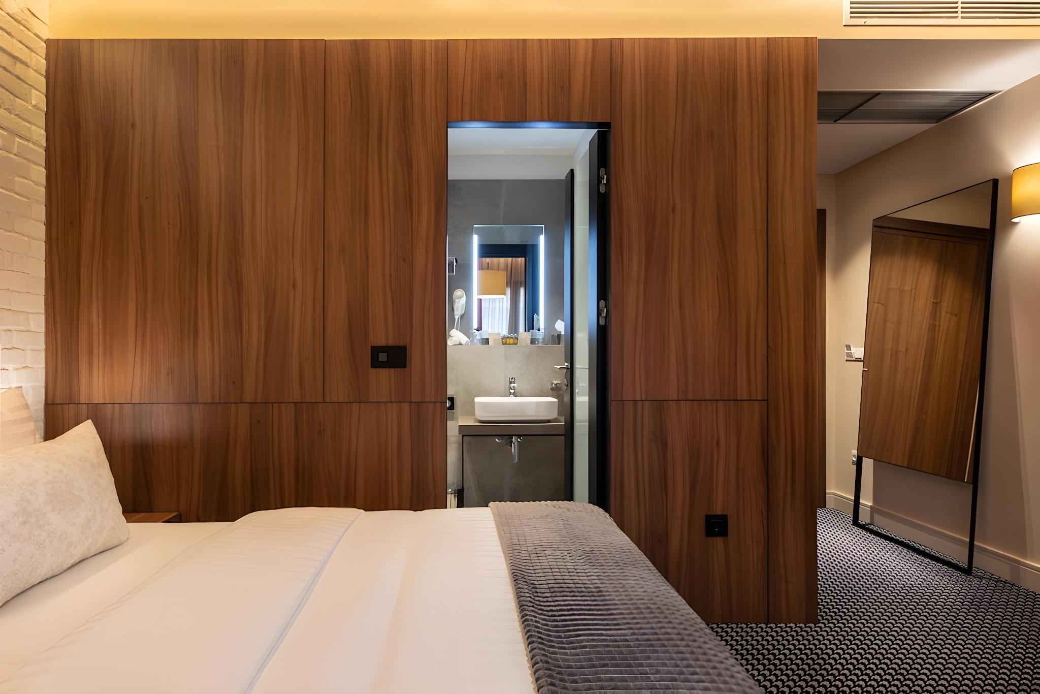 Standard, Double or Twin Bed, No Elevator, Annex