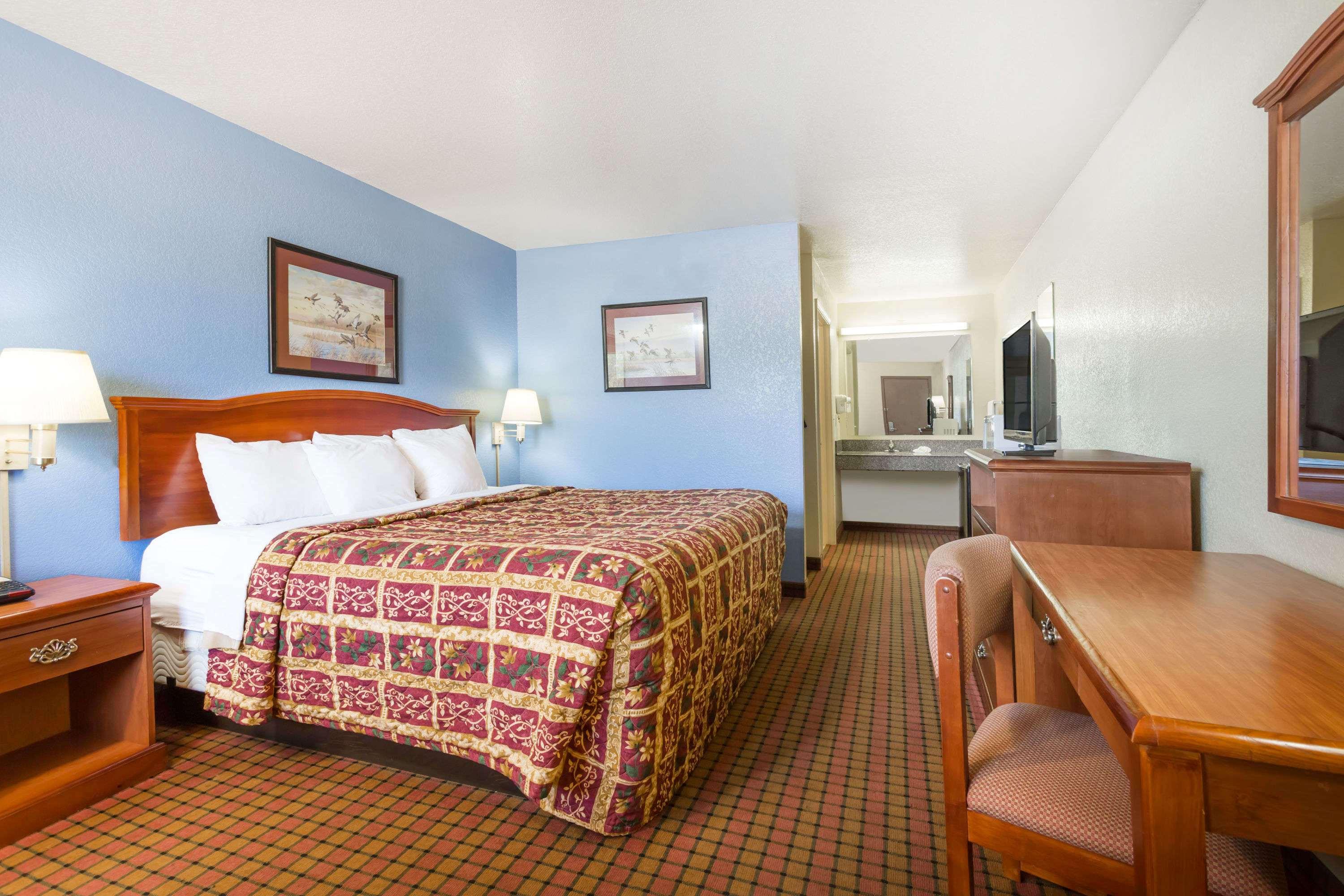 Room, King Bed