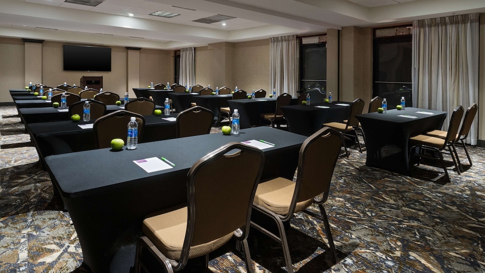 Hyatt Place Fort Lauderdale Cruise Port 34/47