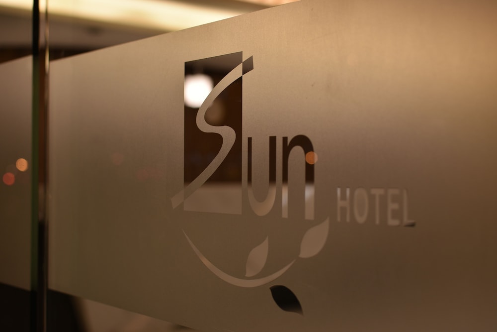 Sun Hotel 26/48