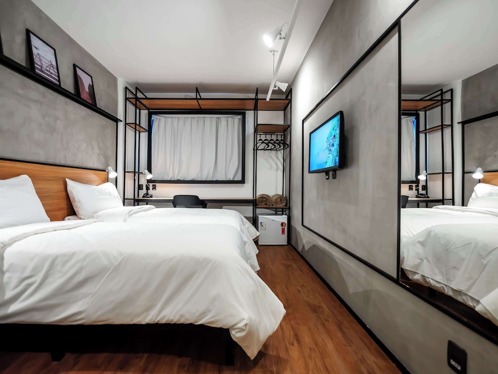 ibis Lavras 22/72
