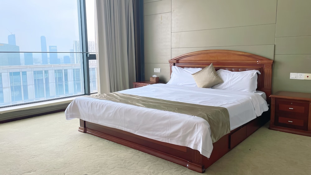 Xingyi International Hotel Poly Store 31/70