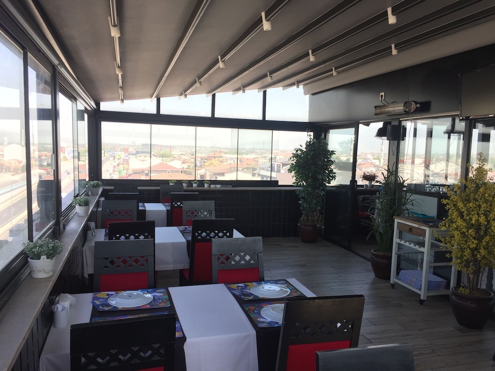 Rivada Otel 34/40