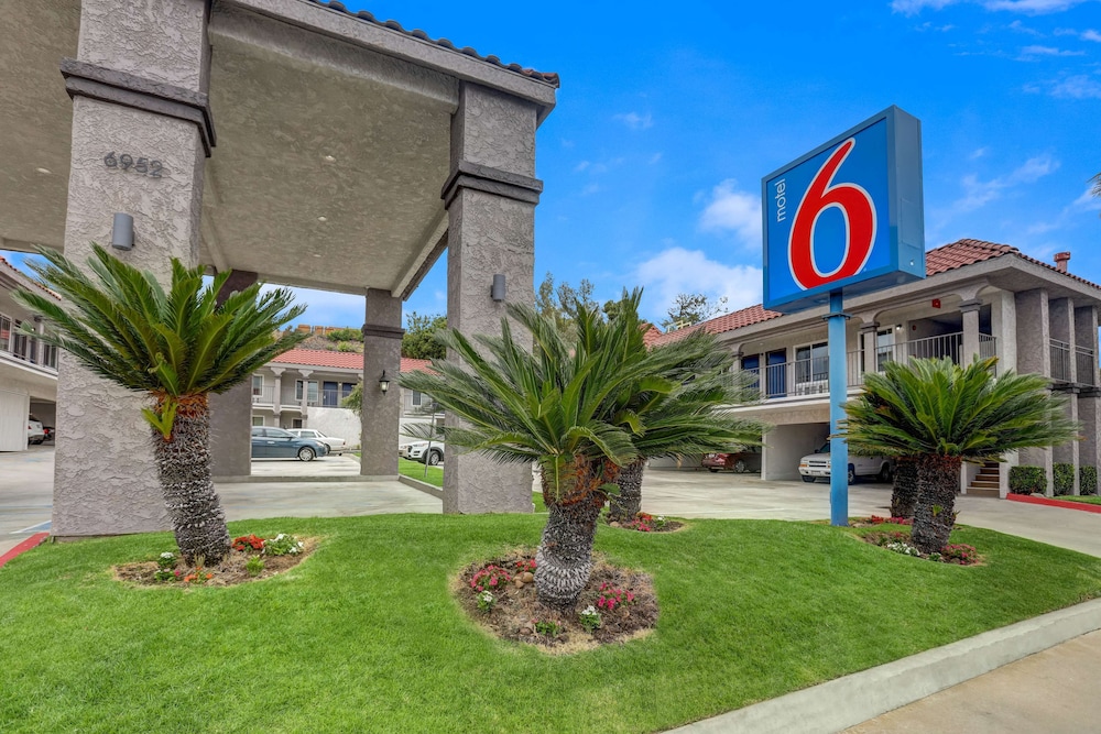 Motel6 La Mesa, CA 57/67