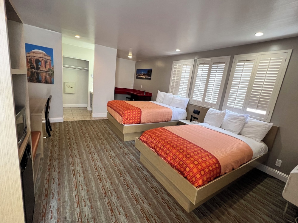 Presidio Inn 12/33