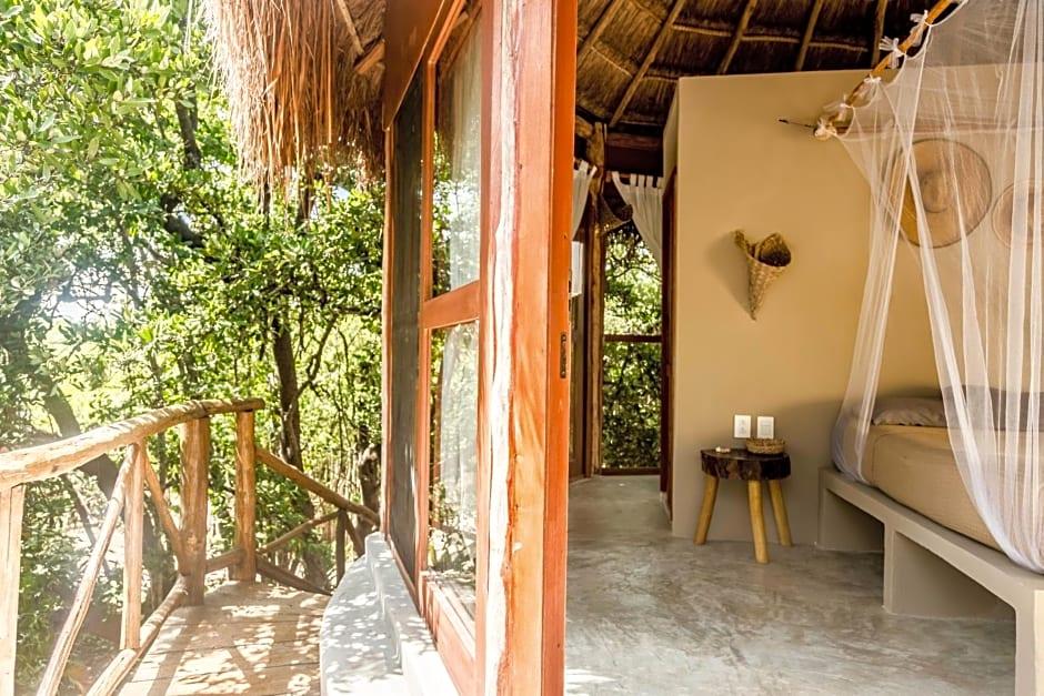 Mamasan Treehouses & Cabins 28/50