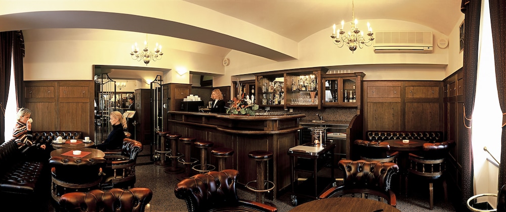 Hotel Dvorak 42/50