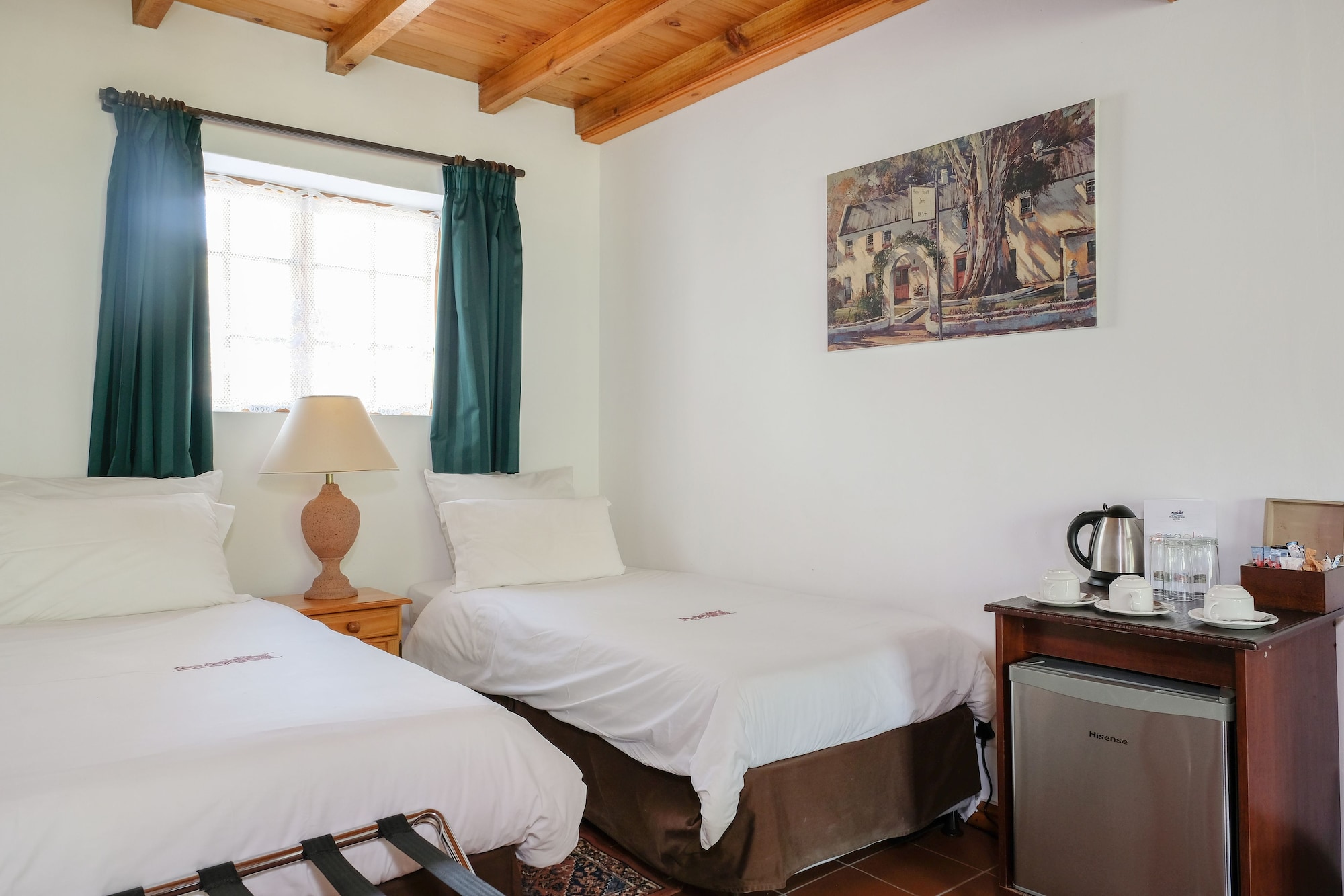 Open Plan, King and Twin Beds