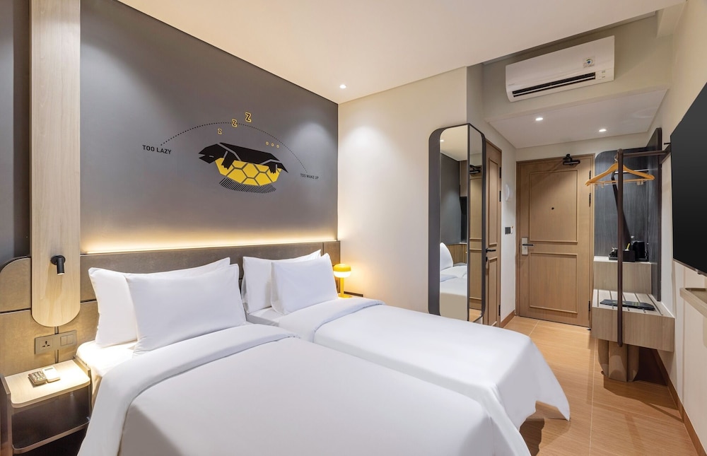 ROOMS INC Sudirman Jakarta 20/63