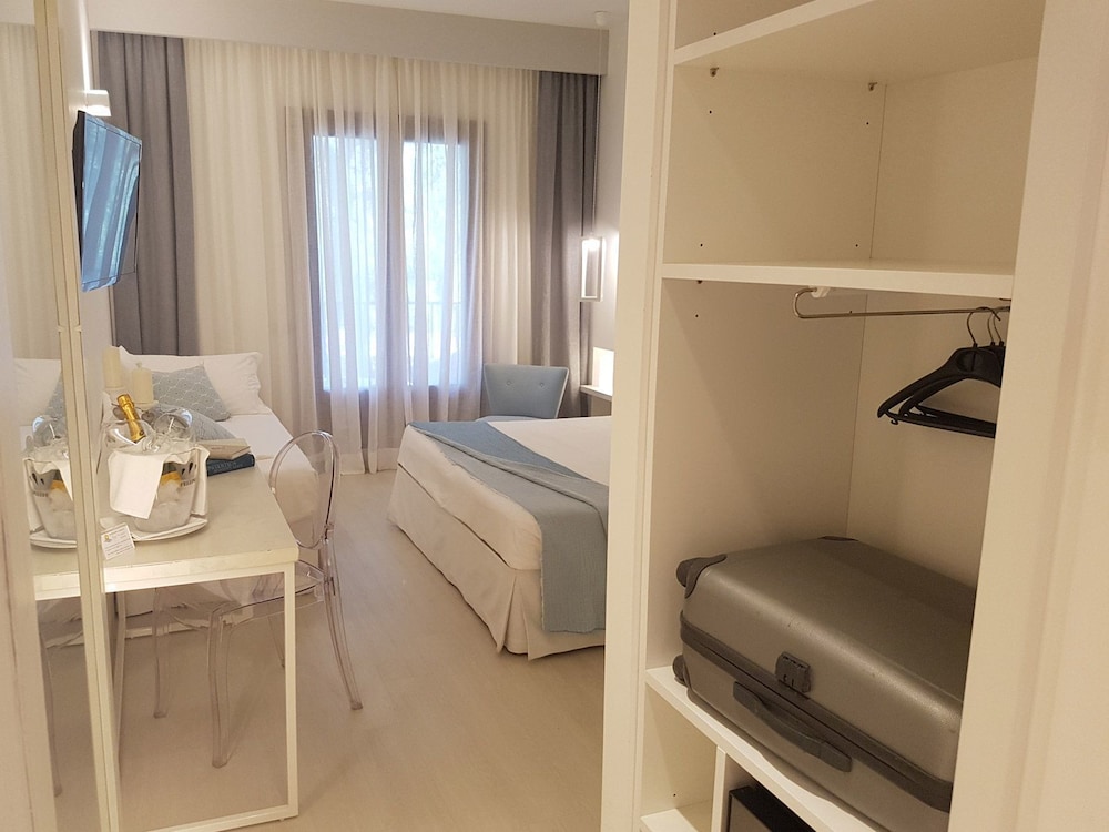 HOTEL GABBIANO BEACH 32/32