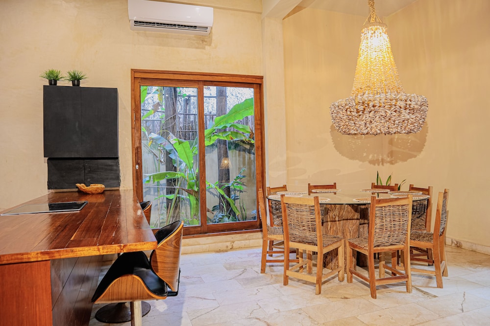 Orchid House Tulum 30/50