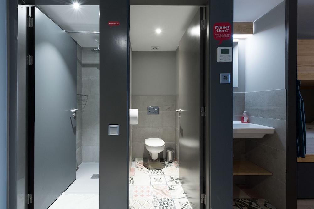 Yeah Barcelona Hostel 32/34