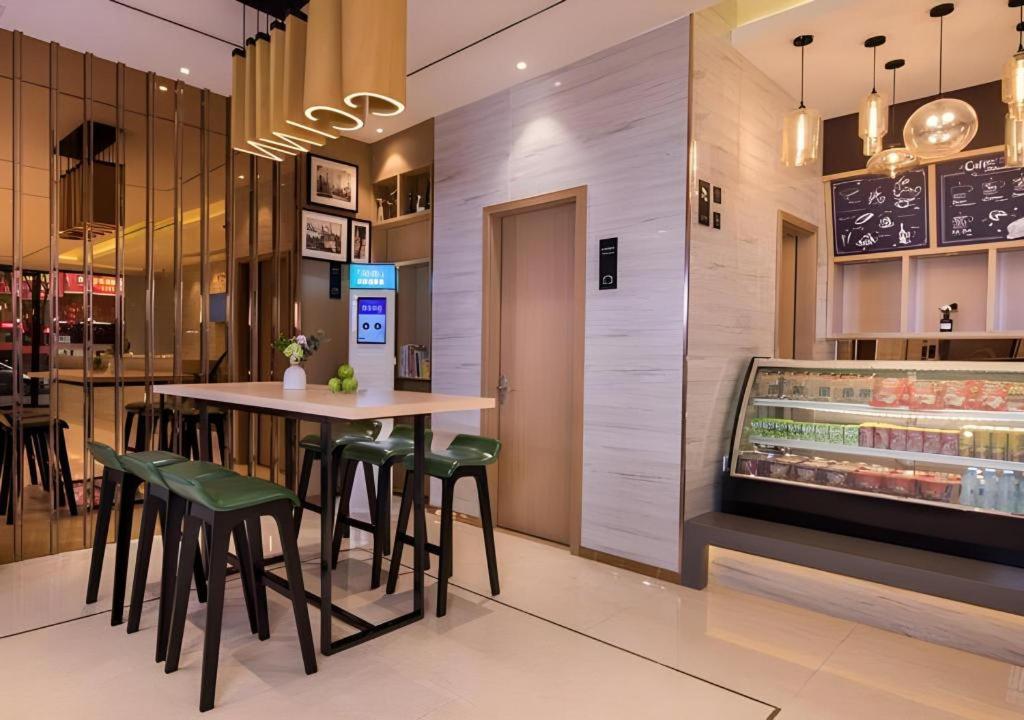 City Comfort Inn Huizhou Huabianling Square 35/39