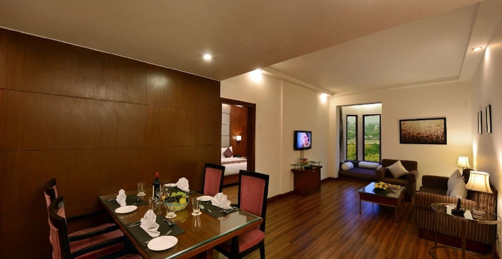 Lords Plaza Jaipur 31/42
