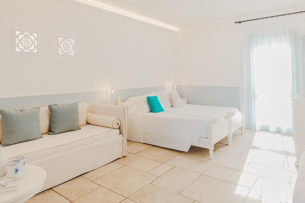 Marenea Suite Hotel - CDSHotels 11/50