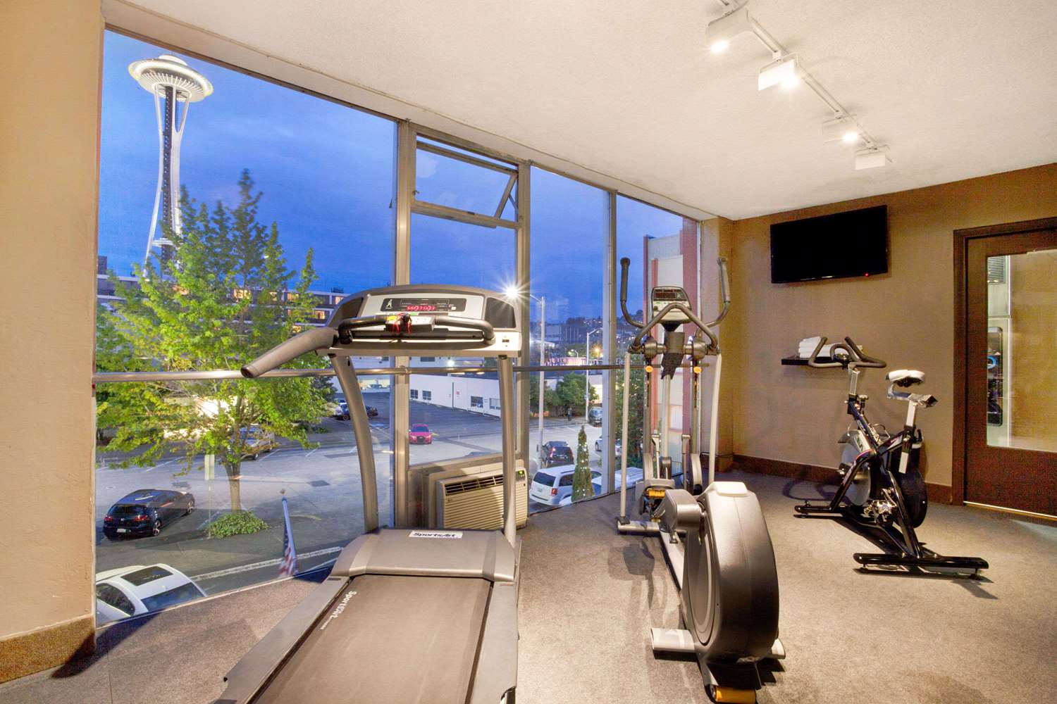 Travelodge By Wyndham Seattle By The Space Needle 10/27