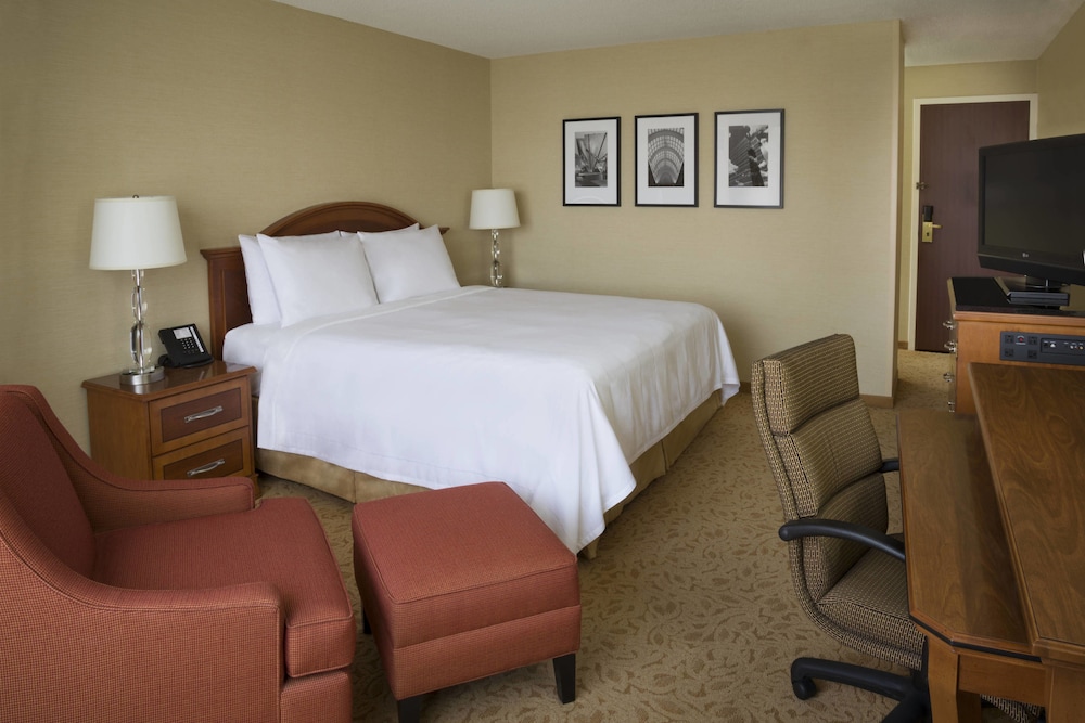 Toronto Airport Marriott 18/57