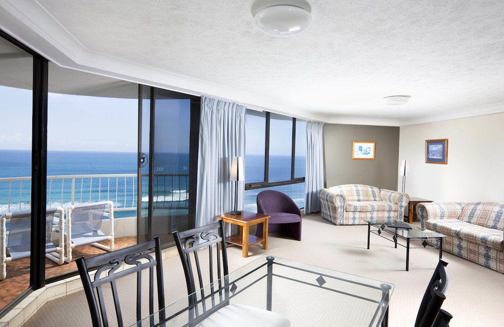 BreakFree Acapulco Surfers Paradise 39/63