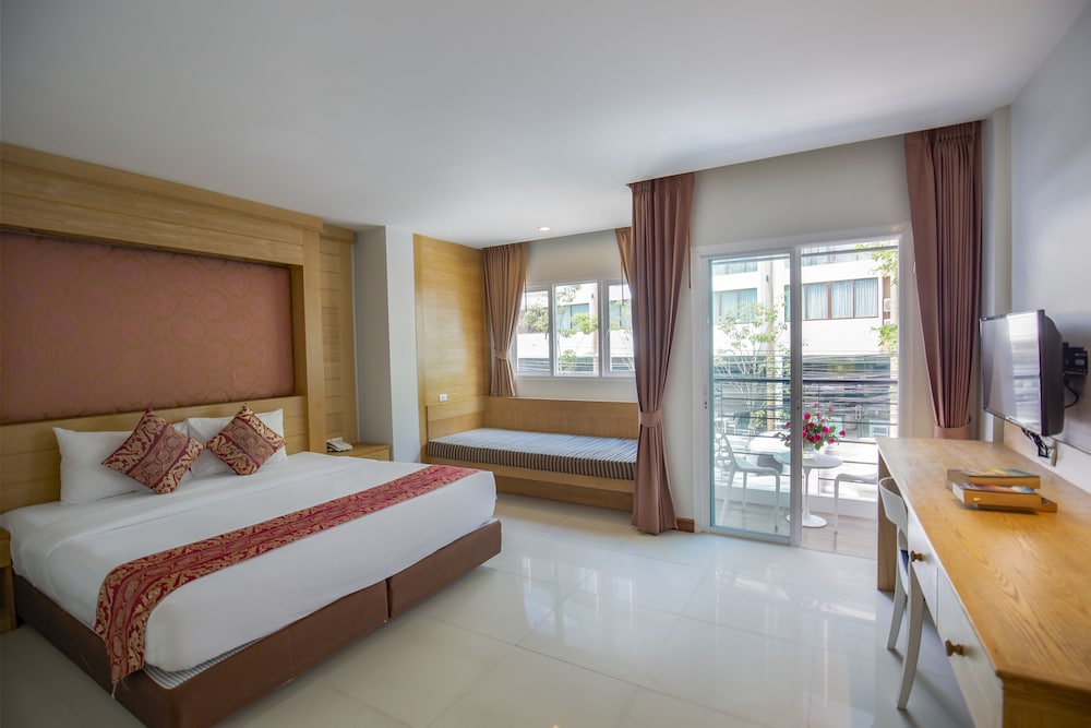 Sungthong Kamala Beach Resort 8/41