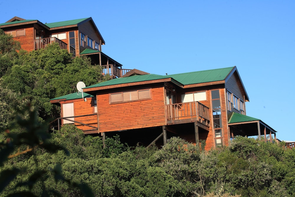 Boardwalk Lodge 2/50