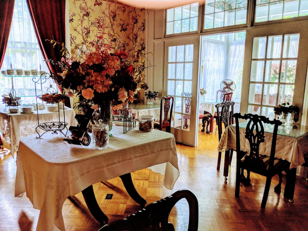 Allegiance Bed and Breakfast 24/44