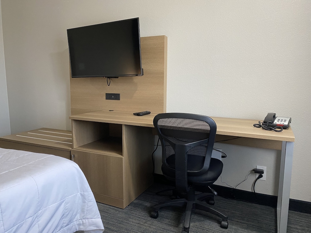 Quality Inn Portland Airport PDX OR 23/34