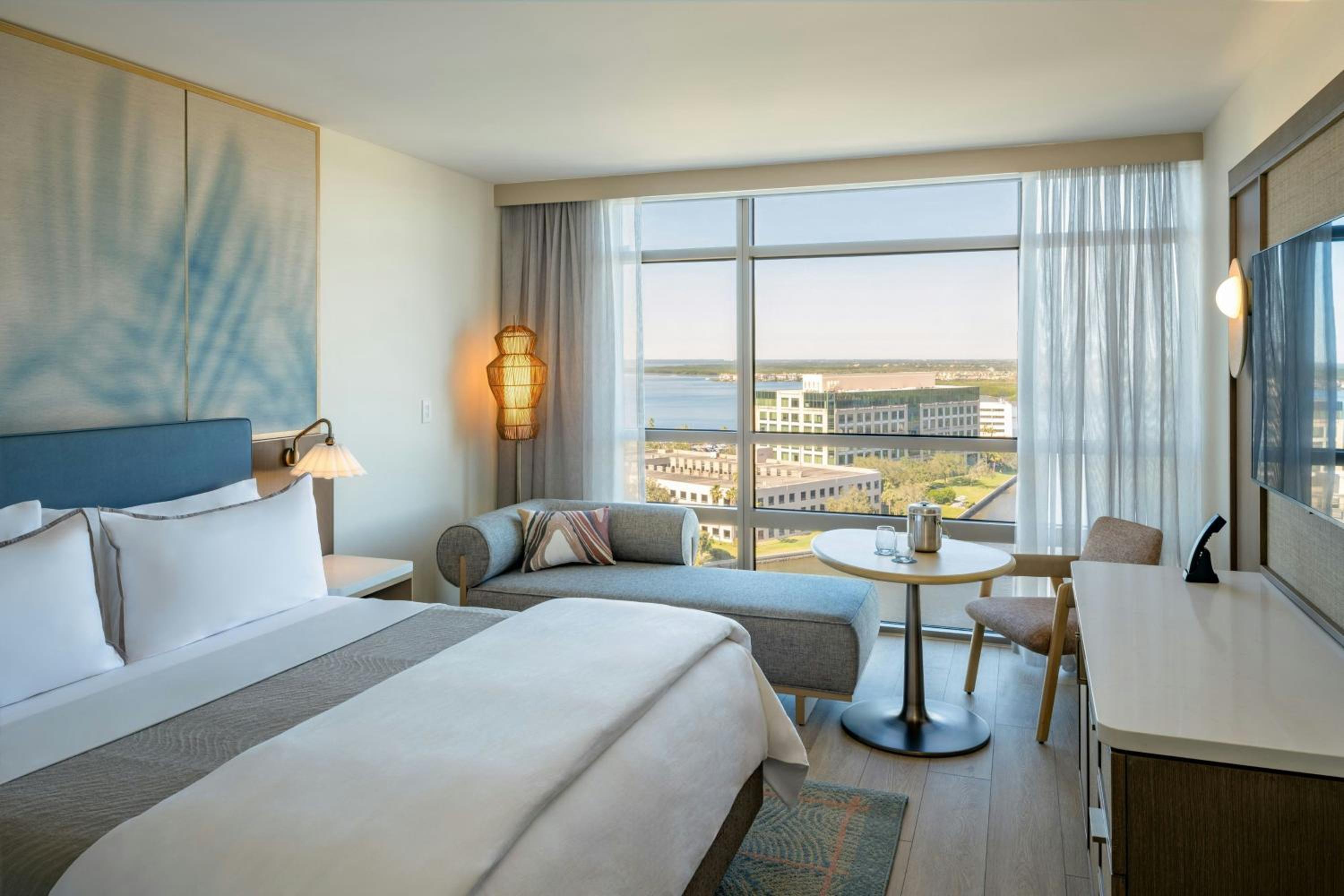Deluxe, Suite, King Bed, Bay View, Sofa