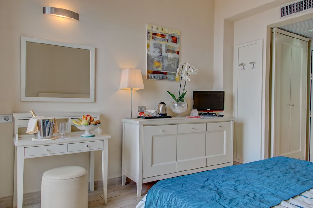 Hotel Ariston and Palazzo Santa Caterina 17/50