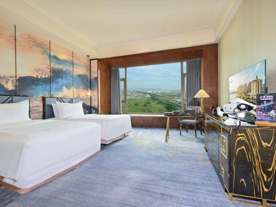 Feature, 2 Double Beds