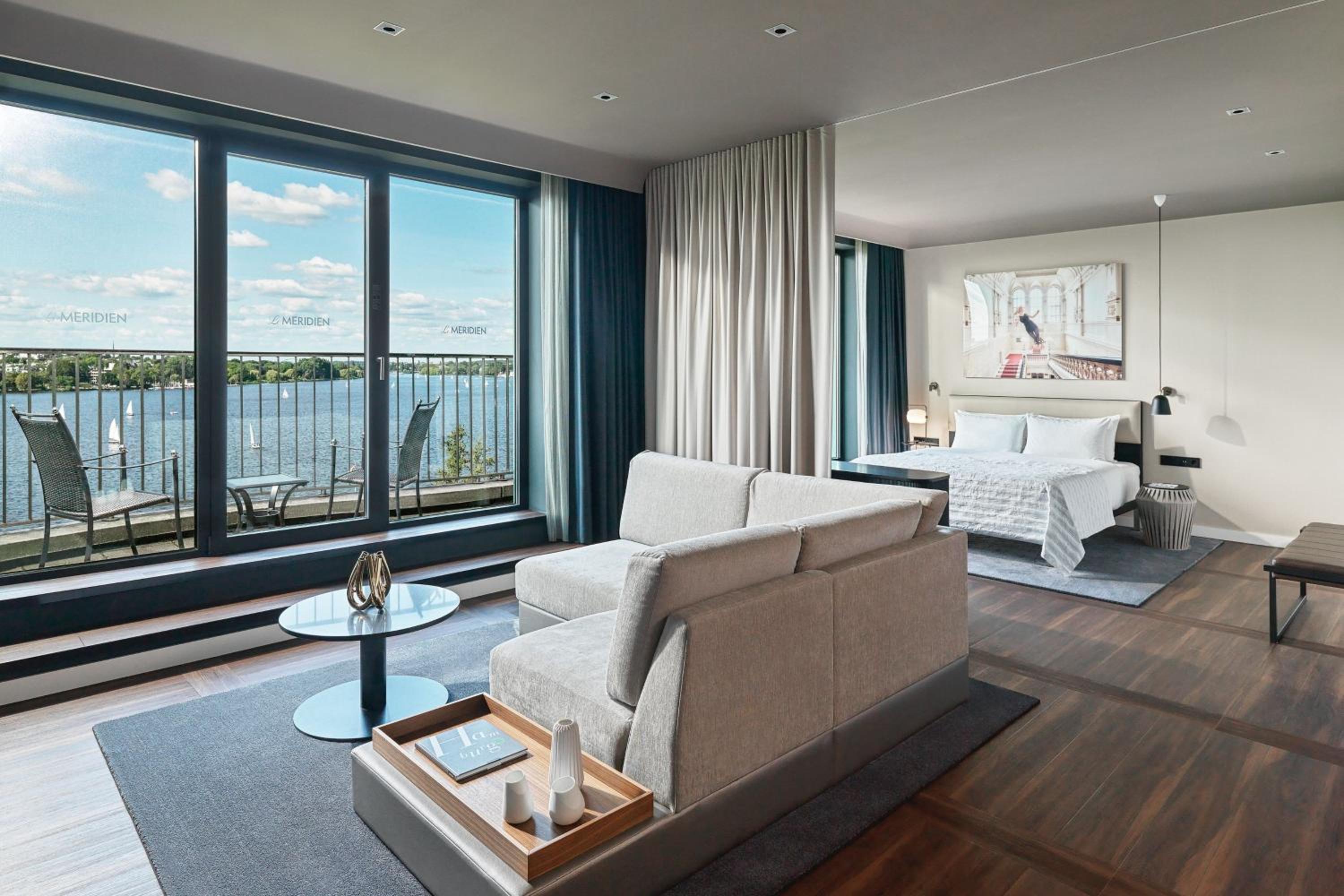 Lake, Suite, King Bed, with View, Balcony