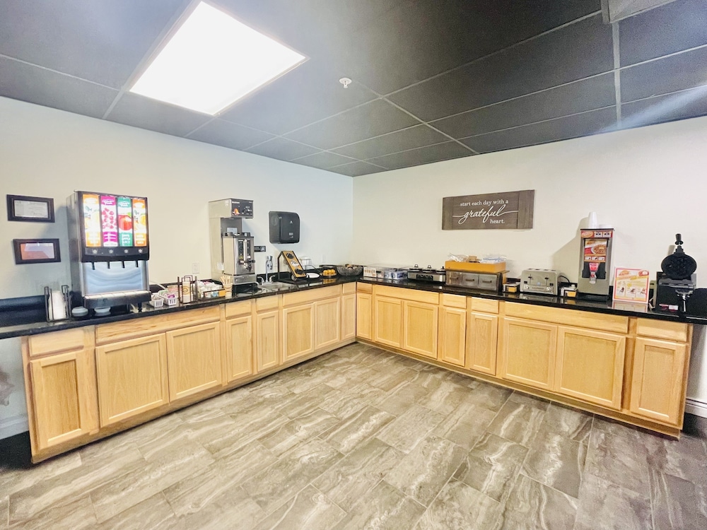 FairBridge Inn and Suites Cuero (ex Cuero s Copper Inn) 2/23