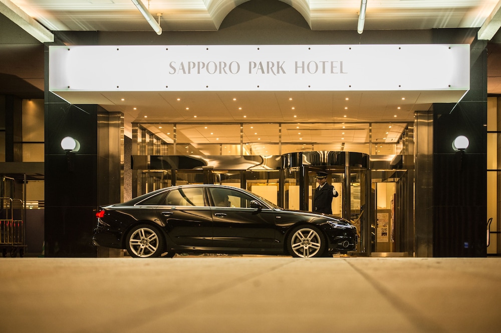 Sapporo Park Hotel 63/75